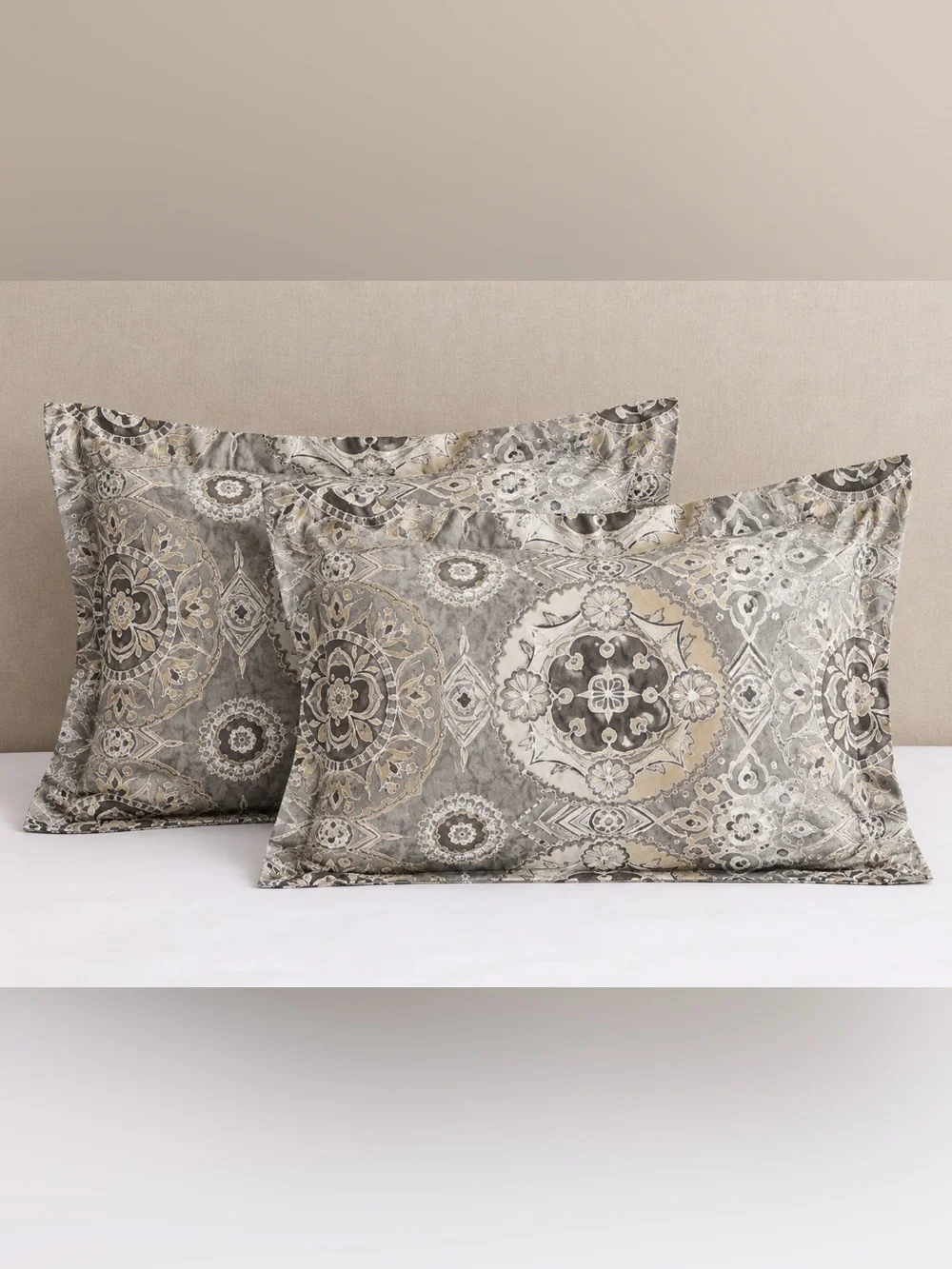 Pottery Barn Jacquelyn Medallion Organic Cotton Sateen Standard Shams Set of 2